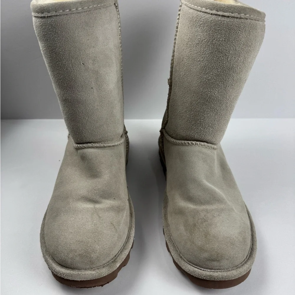 BearPaw women’s Elle Short boots In light gray suede size 8 like new